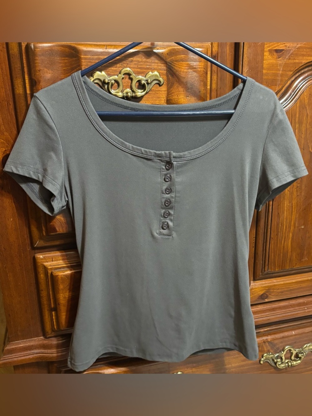 SHEIN Olive Scoop Neck Henley Short Sleeve Top